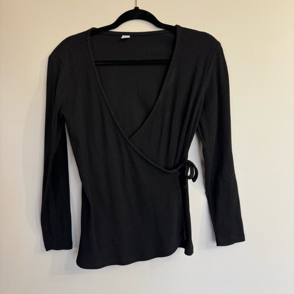 Old Navy Tie Front Wrap Around Low Cut Sweater - Size Medium - Black